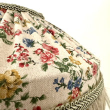 Load image into Gallery viewer, TIFFANY DORIS LAMPSHADE - Japanese botanical
